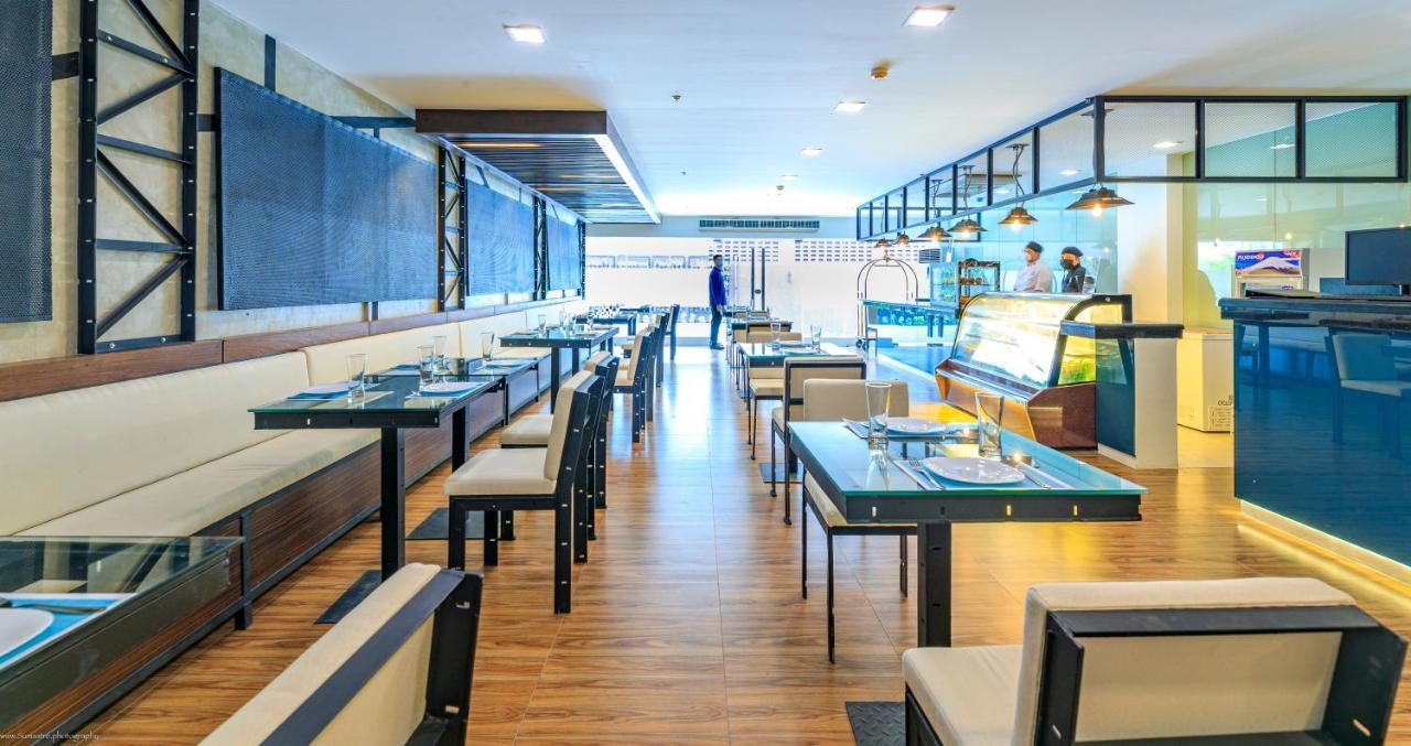 Fynn Boutique Hotel Bacoor Bagian luar foto