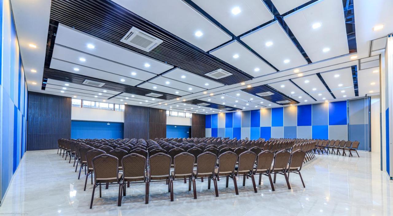Fynn Boutique Hotel Bacoor Bagian luar foto
