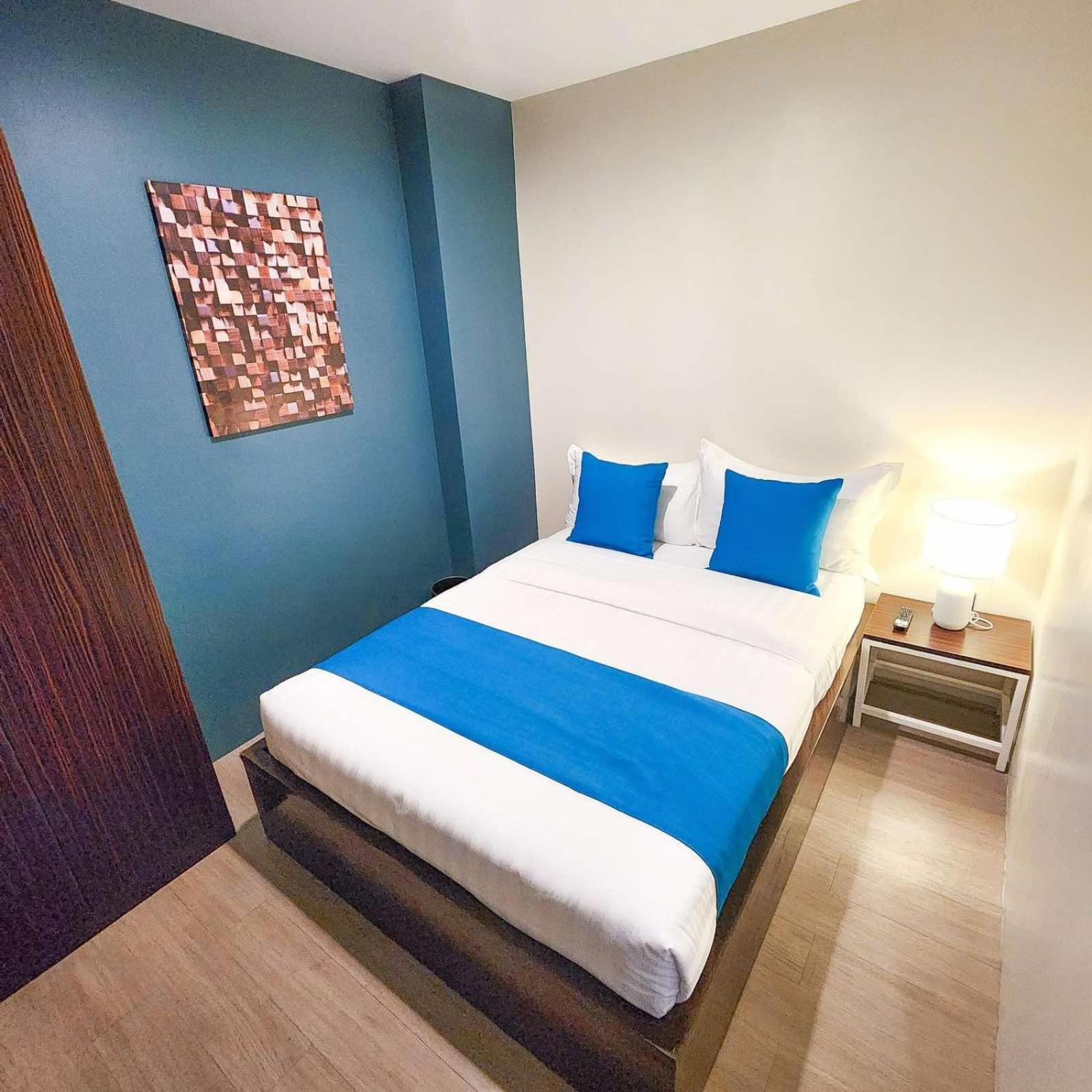 Fynn Boutique Hotel Bacoor Bagian luar foto